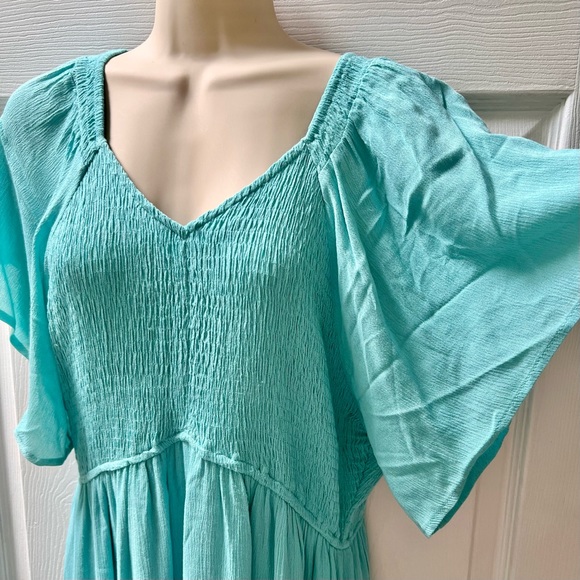 Kranda Flowy Summer Midi Dress in Turquoise Blue, Flutter Sleeves, Tiered Skirt - Picture 3 of 6